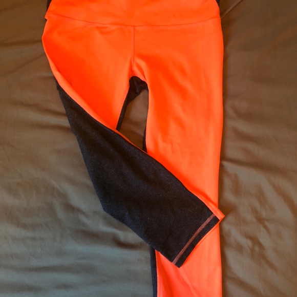 G fast (Gap) cropped workout pants - Picture 3 of 3